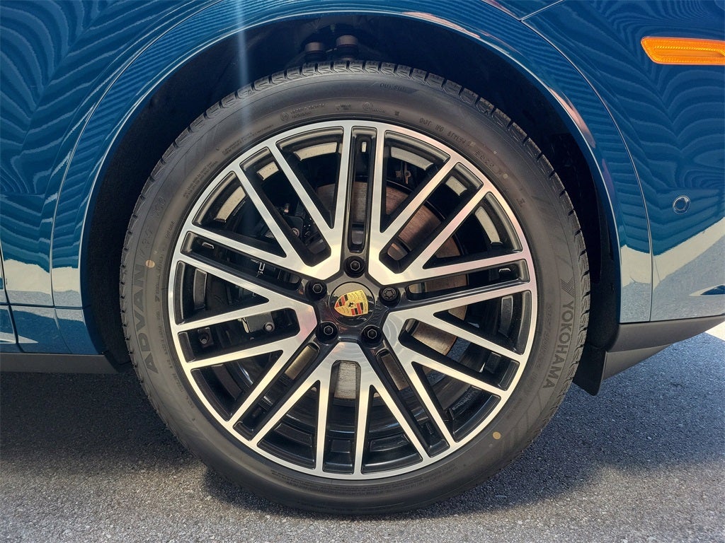 2025 Porsche Cayenne E-Hybrid Base