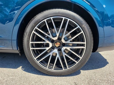 2025 Porsche Cayenne E-Hybrid Base