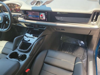 2025 Porsche Cayenne E-Hybrid Base