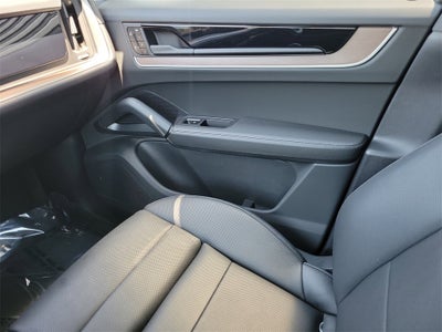 2025 Porsche Cayenne E-Hybrid Base