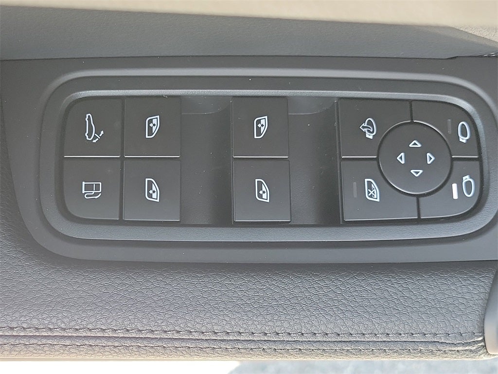 2025 Porsche Cayenne E-Hybrid Base