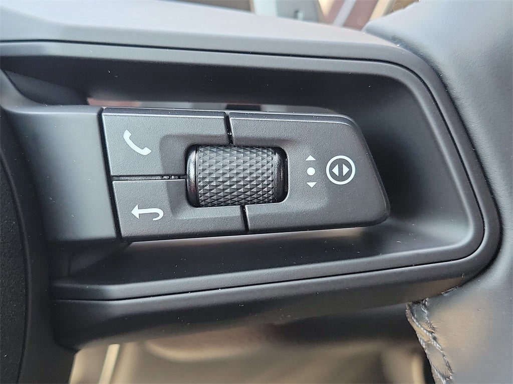 2025 Porsche Cayenne E-Hybrid Base