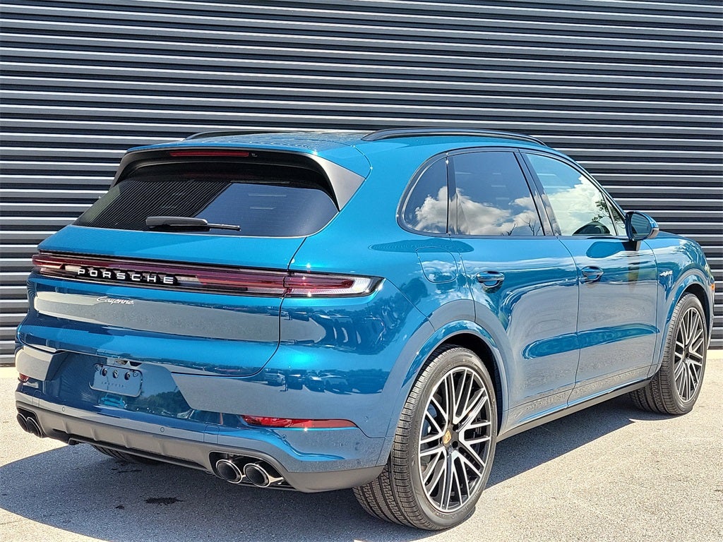 2025 Porsche Cayenne E-Hybrid Base