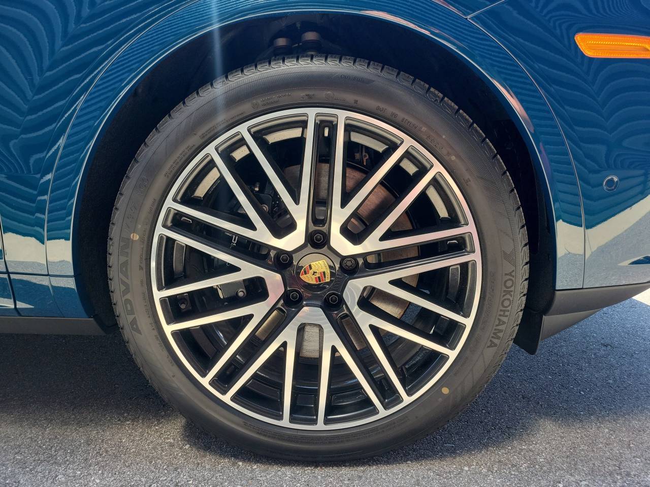 2025 Porsche Cayenne E-Hybrid Base