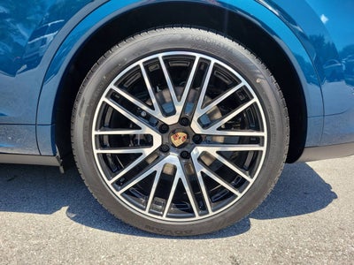 2025 Porsche Cayenne E-Hybrid Base