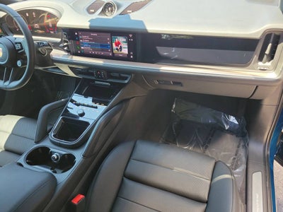 2025 Porsche Cayenne E-Hybrid Base