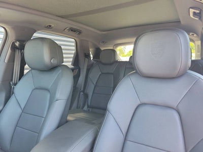 2025 Porsche Cayenne E-Hybrid Base