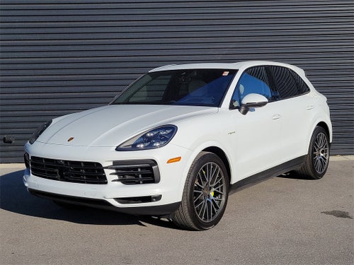 2022 Porsche Cayenne E-Hybrid Base