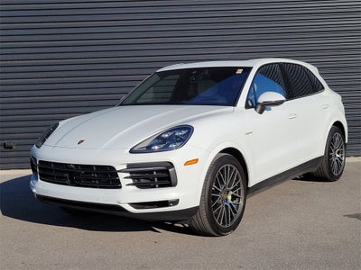 2022 Porsche Cayenne E-Hybrid Base