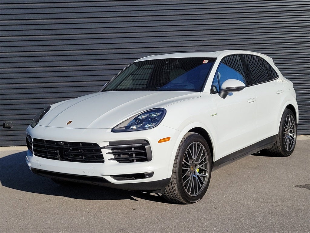 2022 Porsche Cayenne E-Hybrid Base