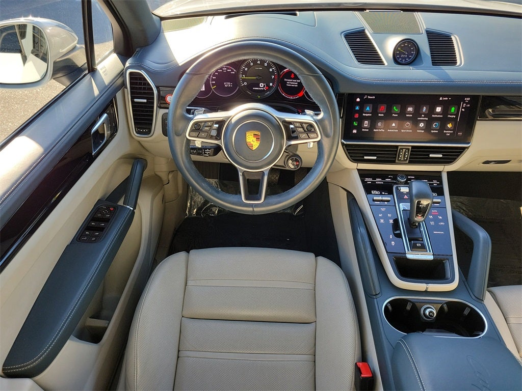 2022 Porsche Cayenne E-Hybrid Base