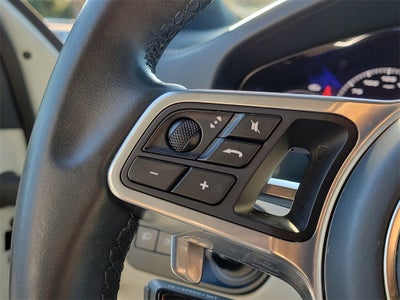 2022 Porsche Cayenne E-Hybrid Base