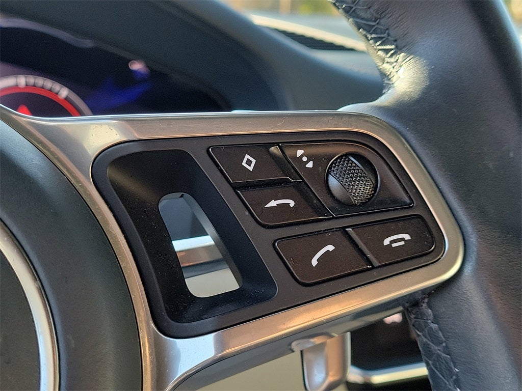 2022 Porsche Cayenne E-Hybrid Base