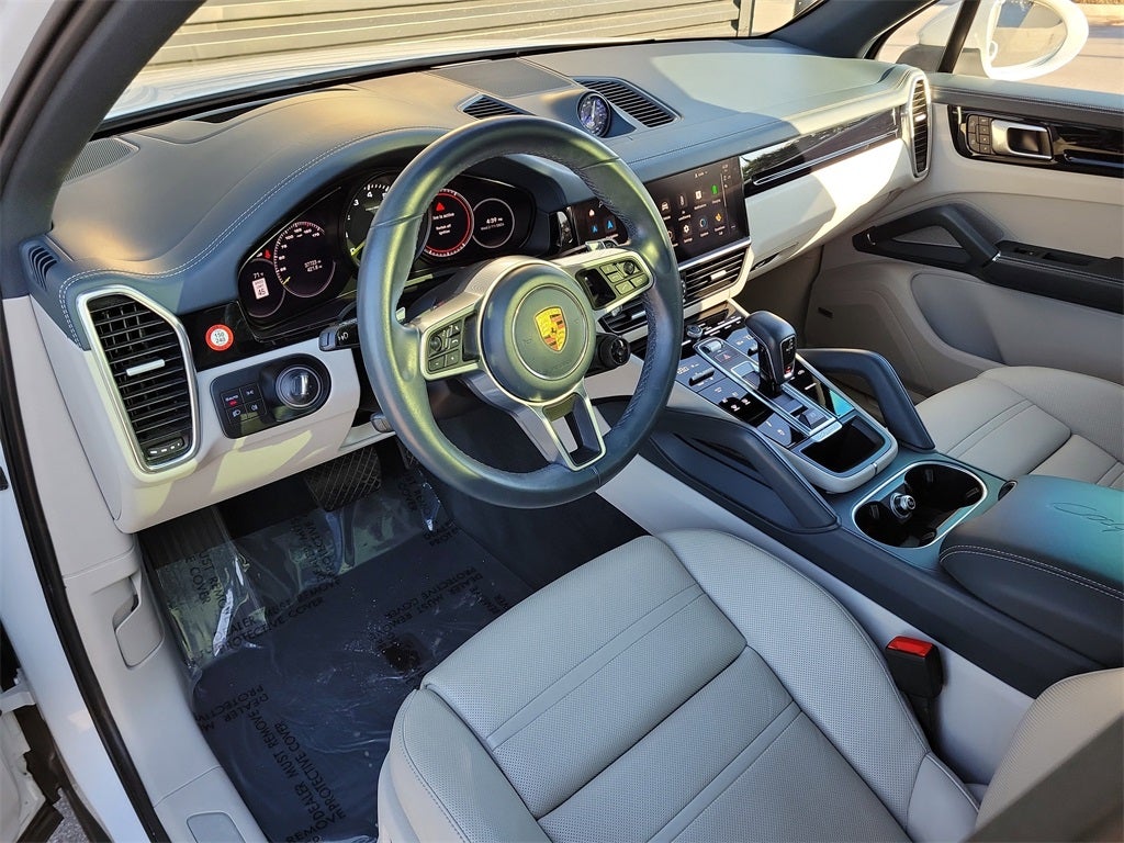 2022 Porsche Cayenne E-Hybrid Base