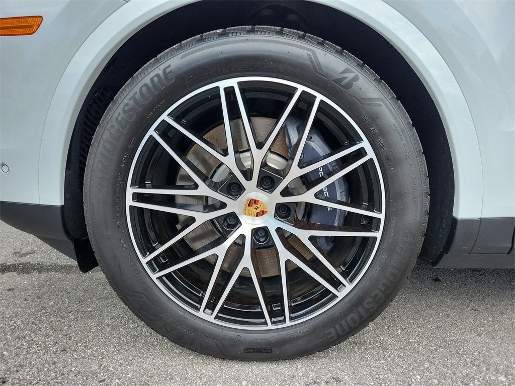 2025 Porsche Cayenne E-Hybrid Base