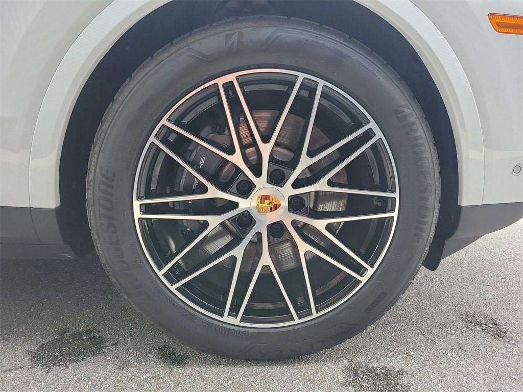 2025 Porsche Cayenne E-Hybrid Base
