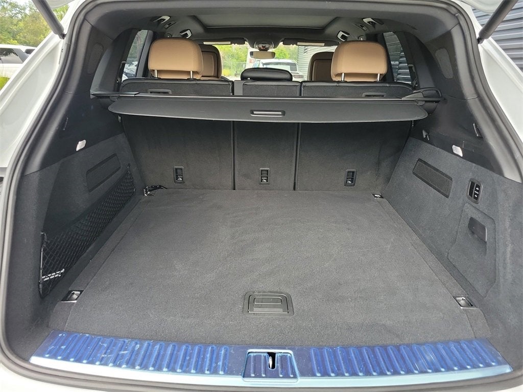 2025 Porsche Cayenne E-Hybrid Base