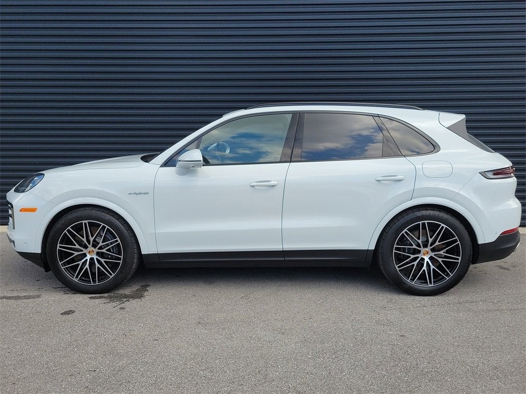 2025 Porsche Cayenne E-Hybrid Base