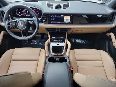 2025 Porsche Cayenne E-Hybrid Base