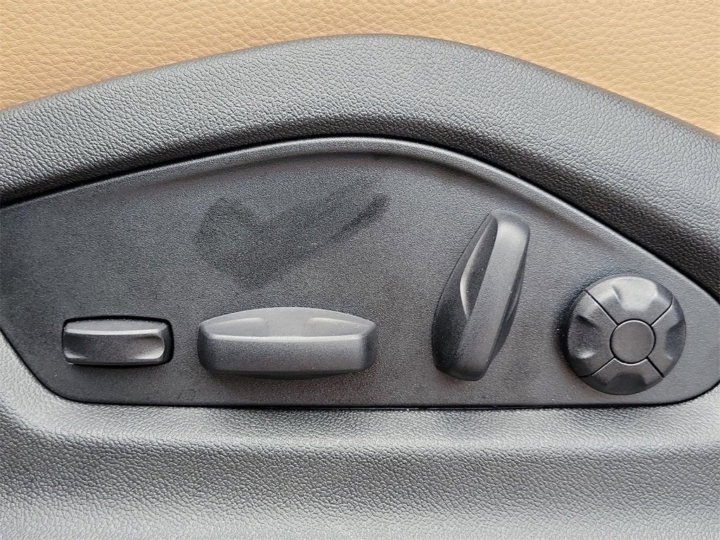 2025 Porsche Cayenne E-Hybrid Base