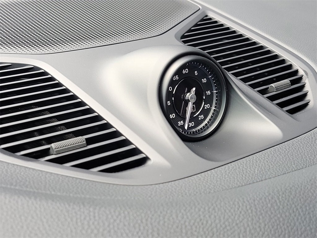 2025 Porsche Cayenne E-Hybrid Base