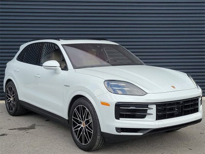 2025 Porsche Cayenne E-Hybrid Base