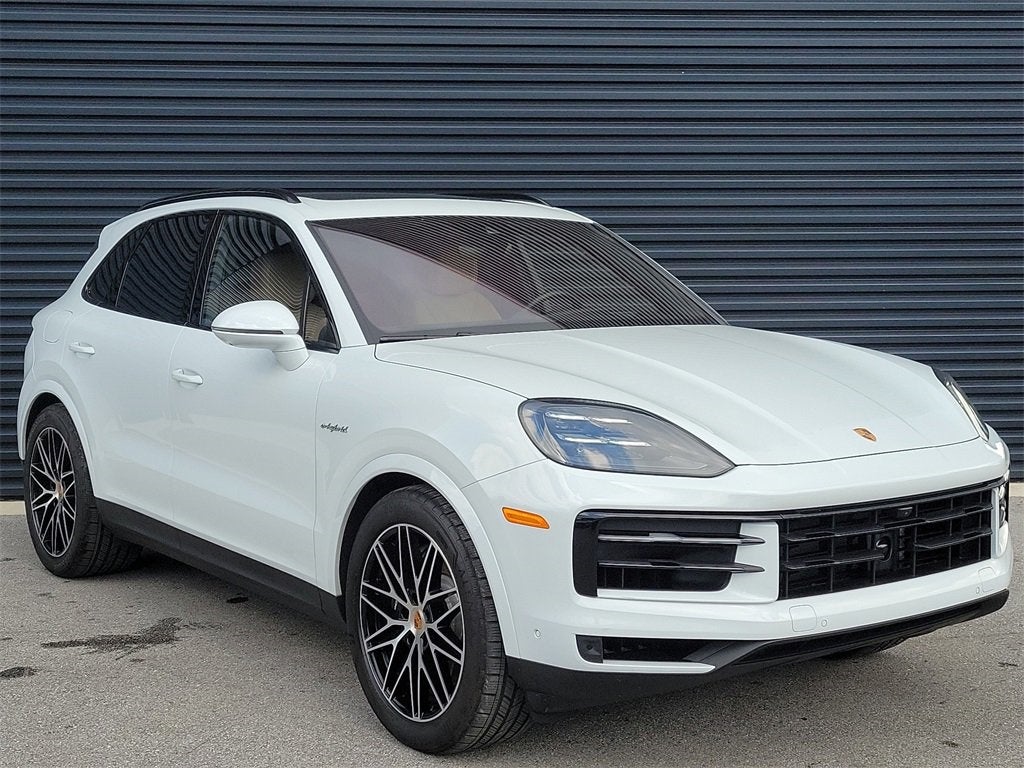 2025 Porsche Cayenne E-Hybrid Base