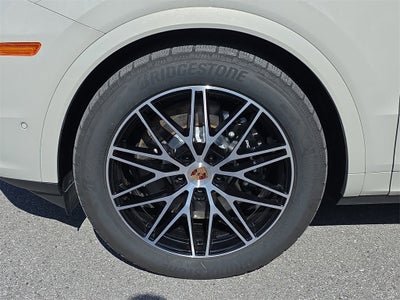 2025 Porsche Cayenne E-Hybrid Base