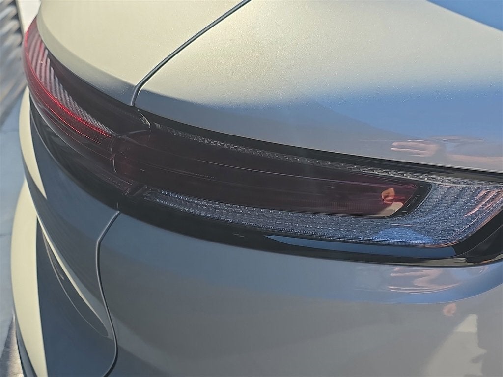 2025 Porsche Cayenne E-Hybrid Base