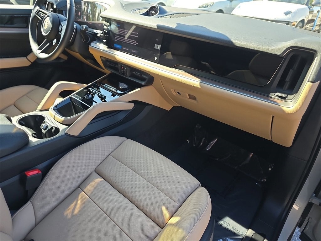 2025 Porsche Cayenne E-Hybrid Base