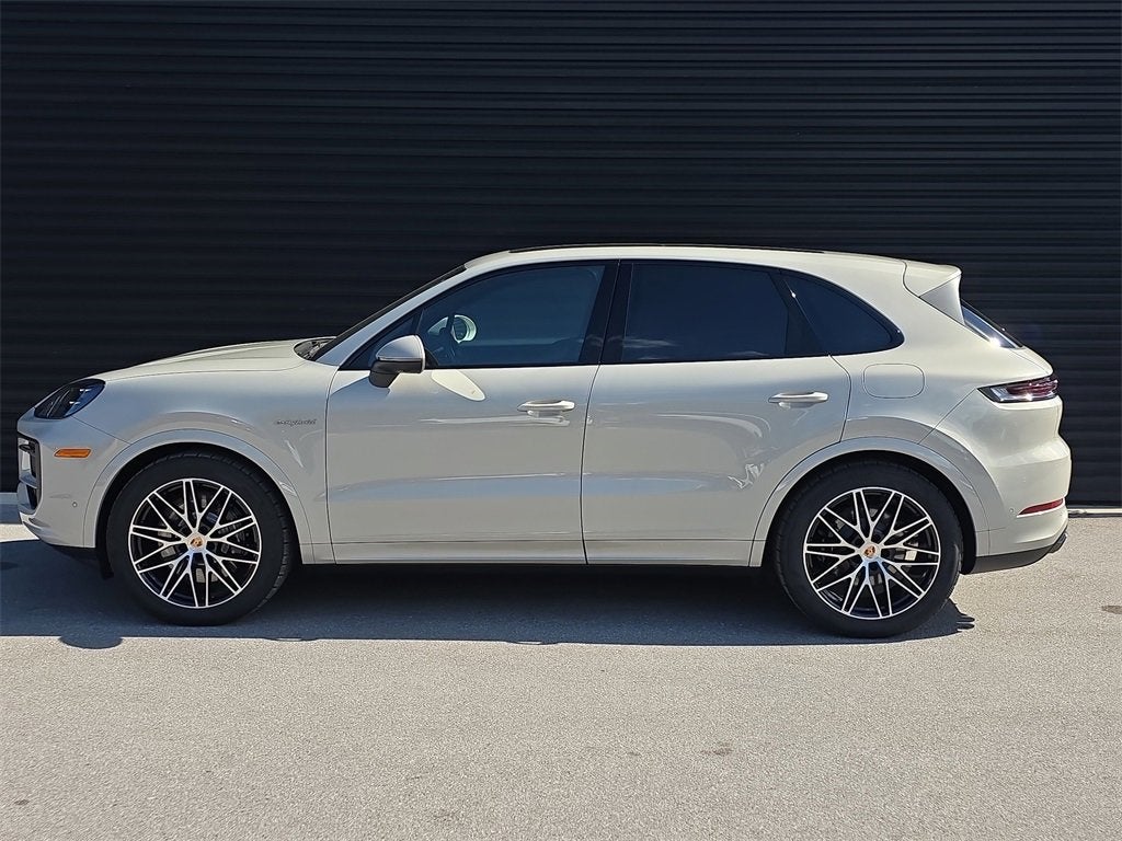 2025 Porsche Cayenne E-Hybrid Base