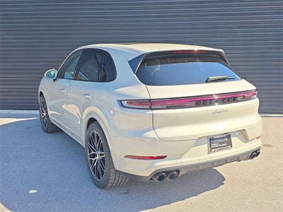 2025 Porsche Cayenne E-Hybrid Base