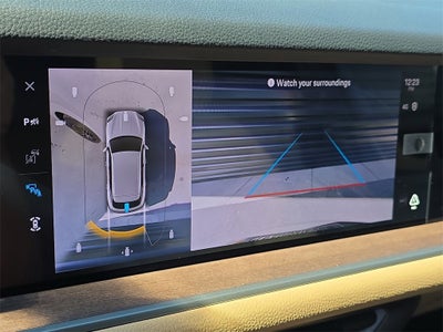 2025 Porsche Cayenne E-Hybrid Base