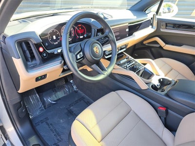 2025 Porsche Cayenne E-Hybrid Base
