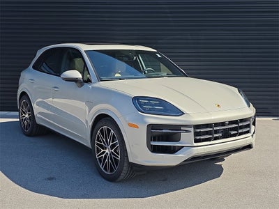 2025 Porsche Cayenne E-Hybrid Base