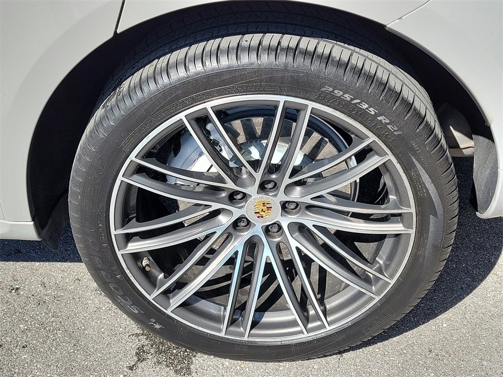 2021 Porsche Macan Turbo