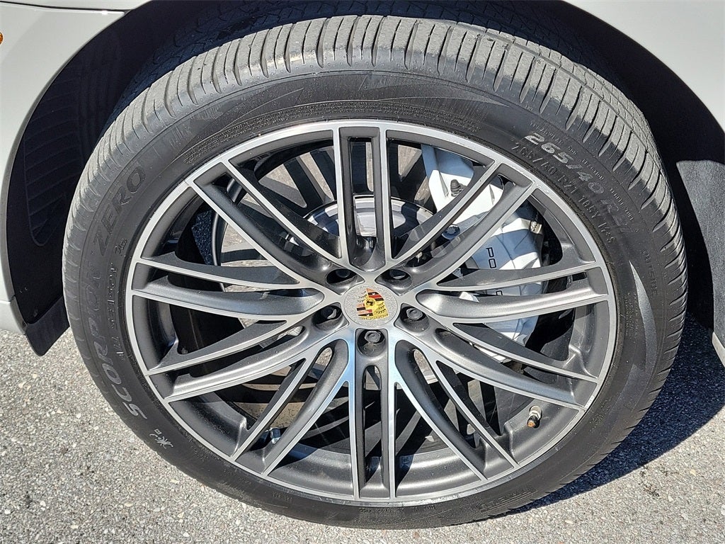 2021 Porsche Macan Turbo