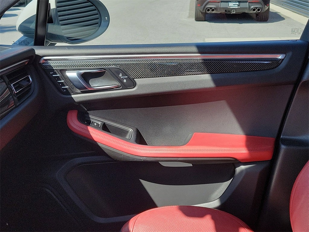 2021 Porsche Macan Turbo