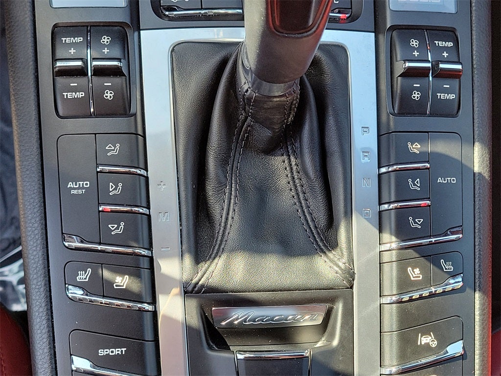 2021 Porsche Macan Turbo