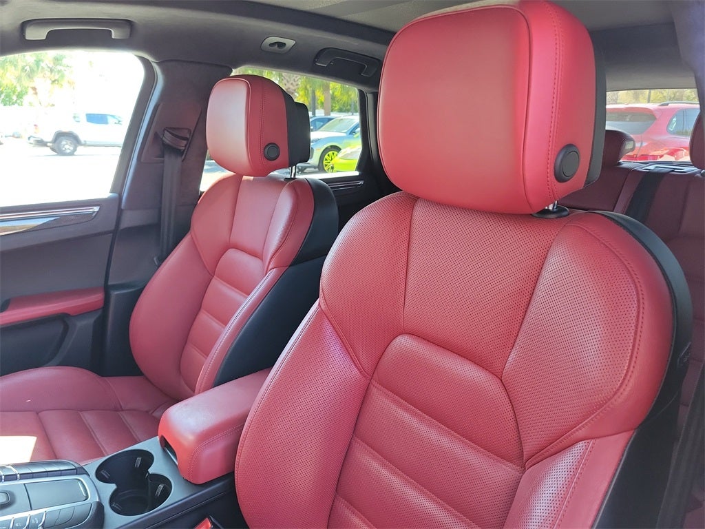 2021 Porsche Macan Turbo