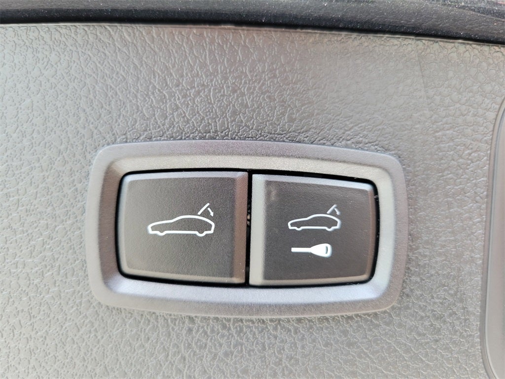 2025 Porsche Macan S