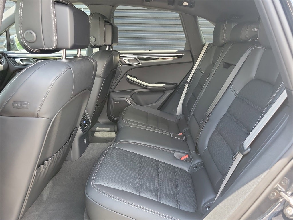 2025 Porsche Macan S