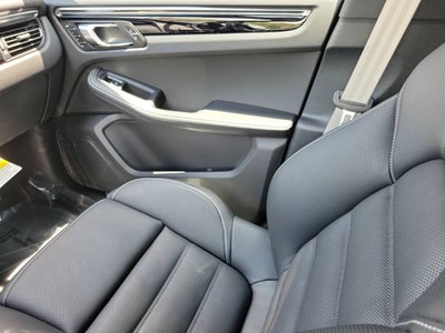 2025 Porsche Macan S