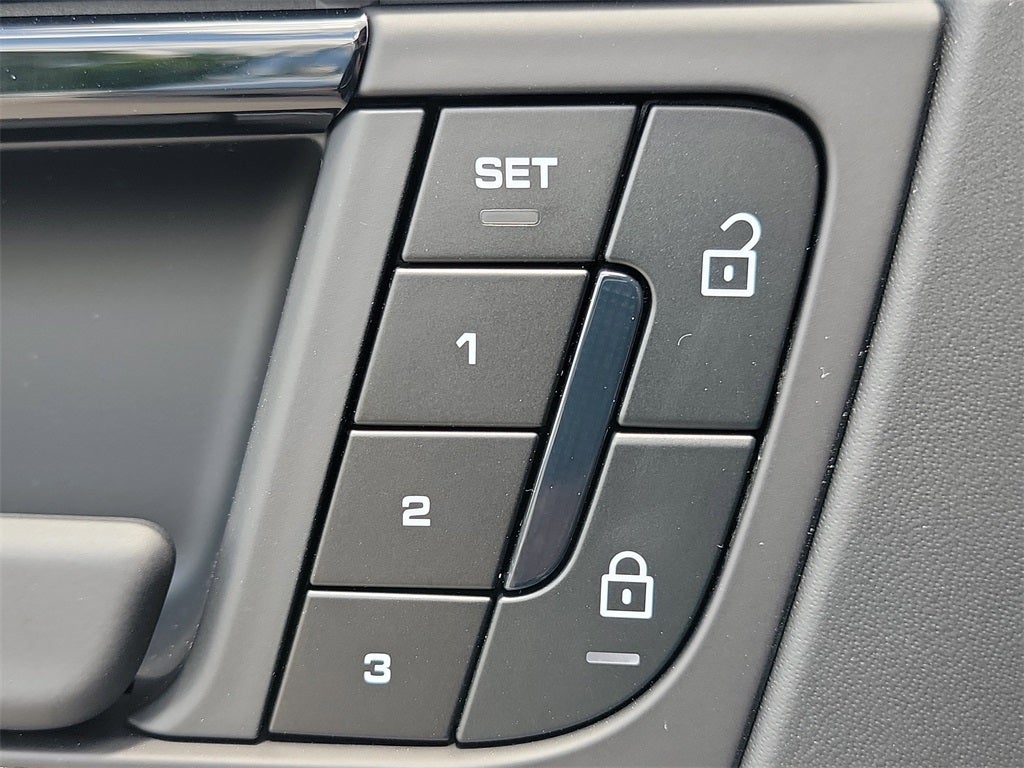 2025 Porsche Cayenne S