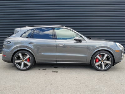 2025 Porsche Cayenne S