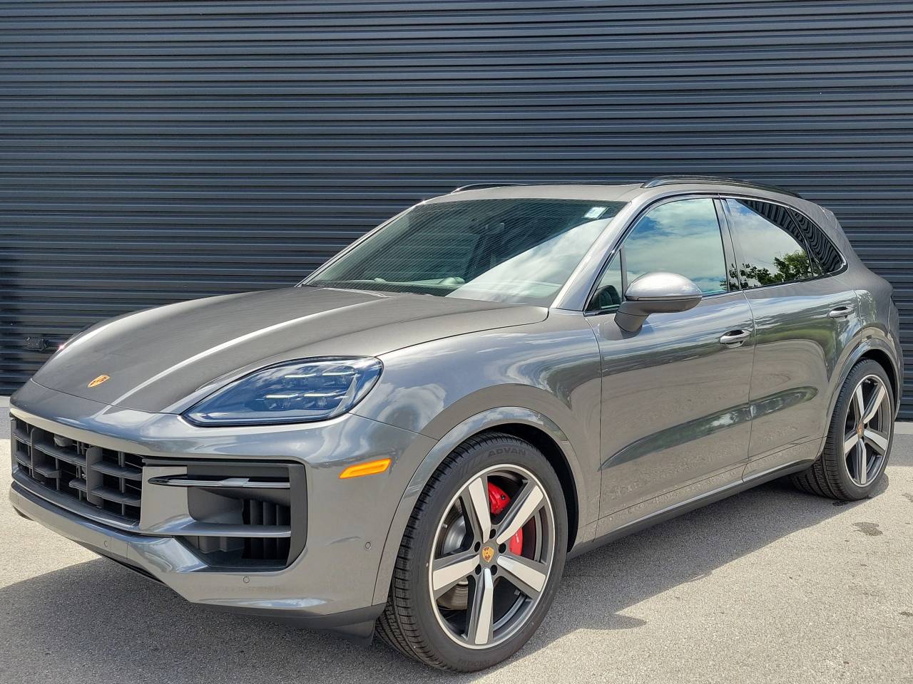 2025 Porsche Cayenne S