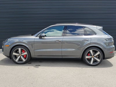 2025 Porsche Cayenne S