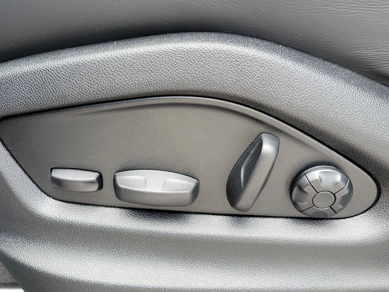 2025 Porsche Cayenne S