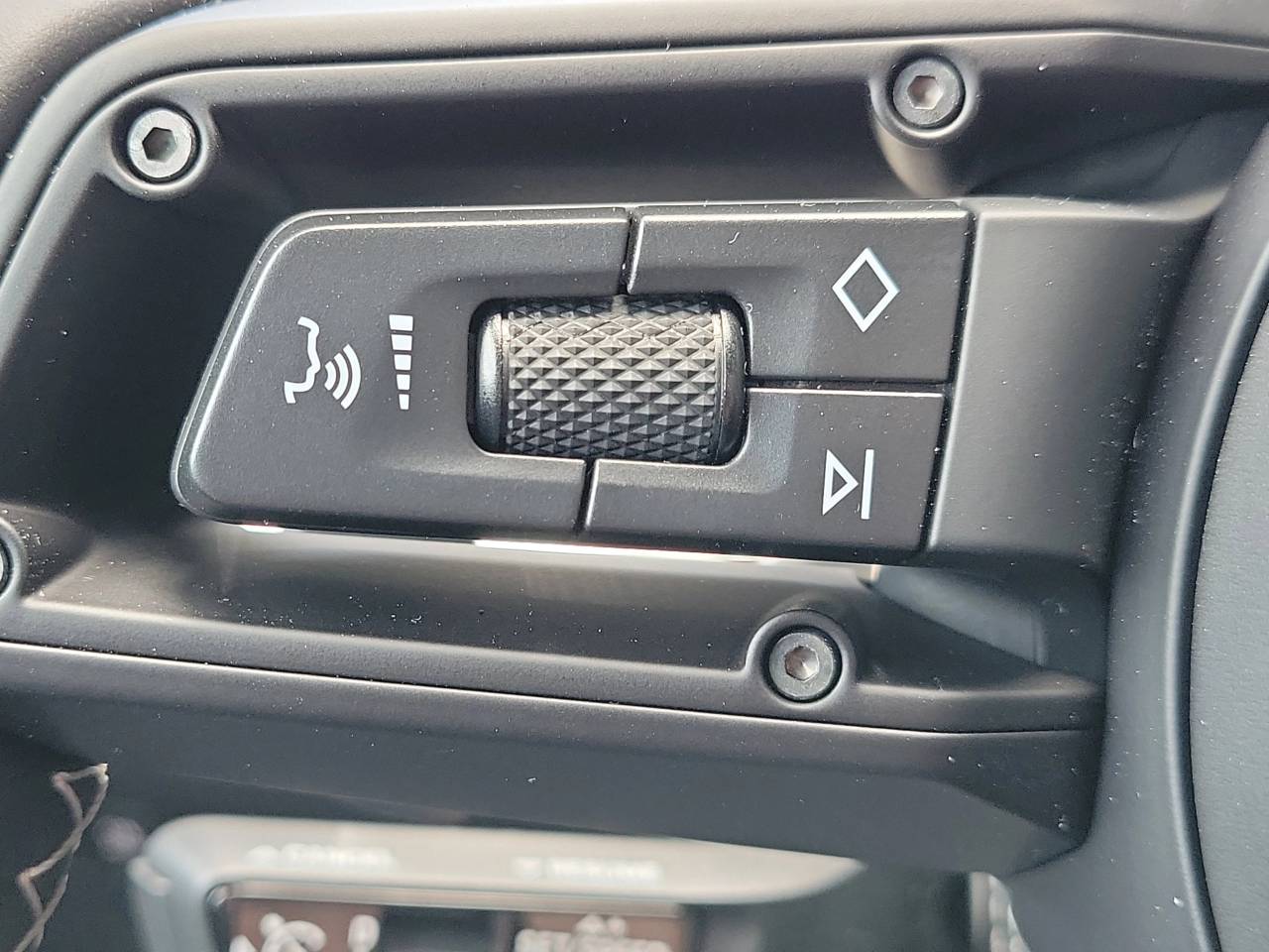 2025 Porsche Cayenne S