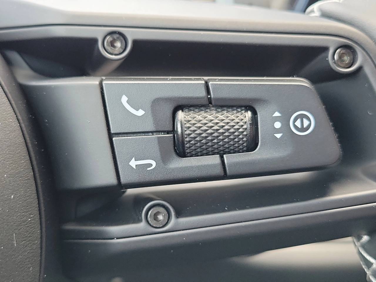 2025 Porsche Cayenne S